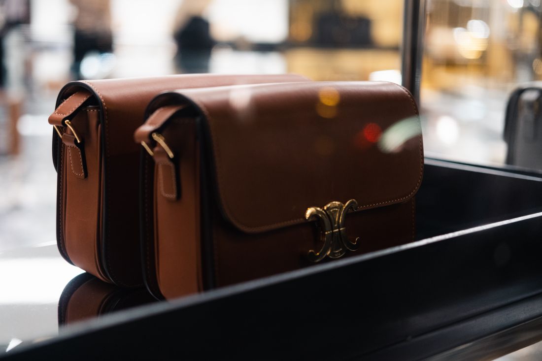 Michael Kors handbag buying and authentication guide